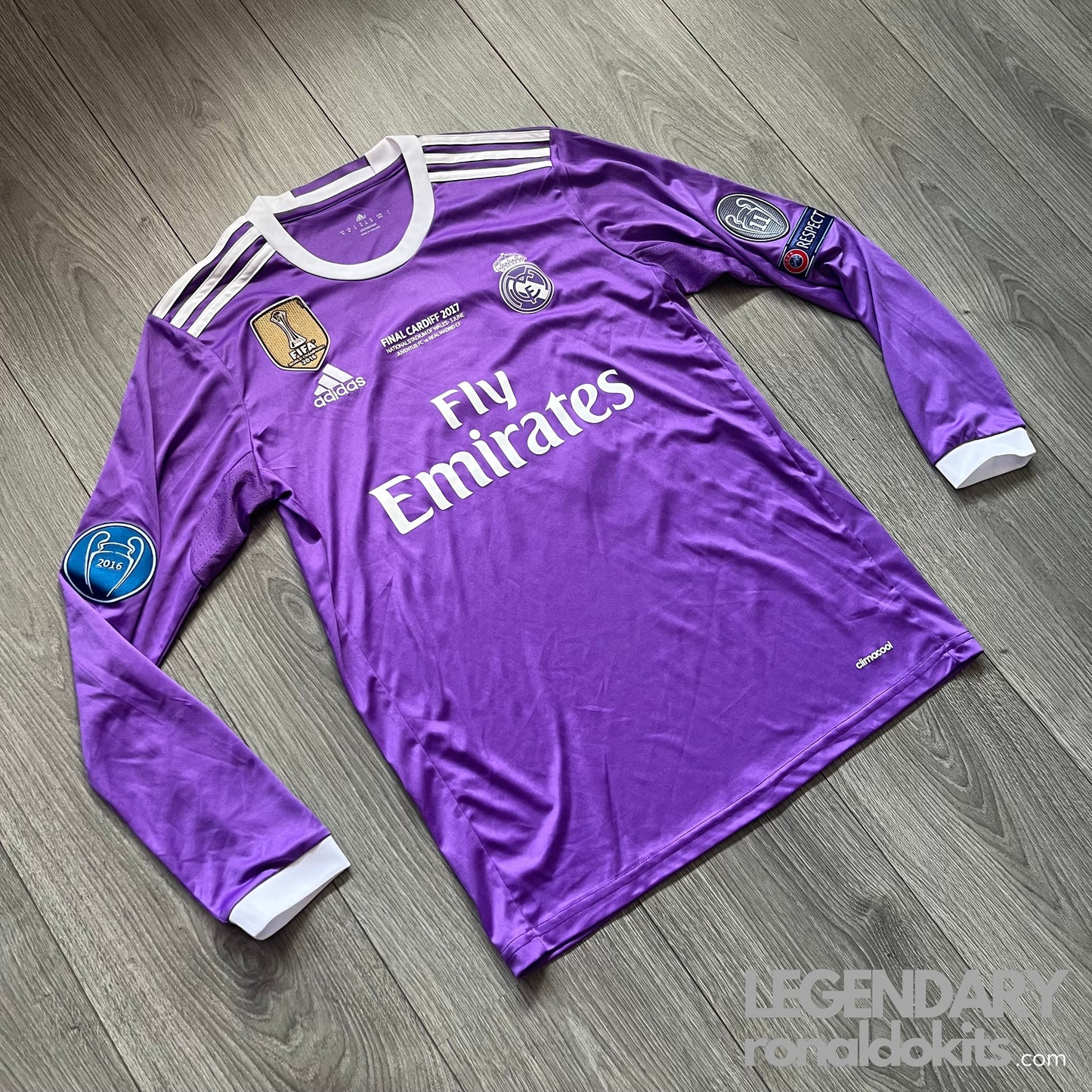 Real Madrid 2016/2017 Retro Long Sleeve Jersey